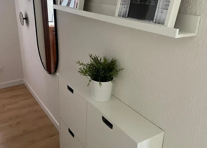 Garelly 3 Apartment *